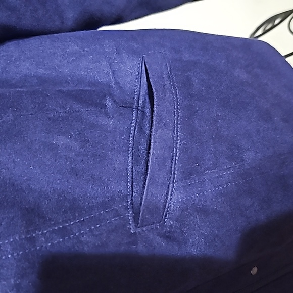 TanJay velvet like jacket - Picture 2 of 4